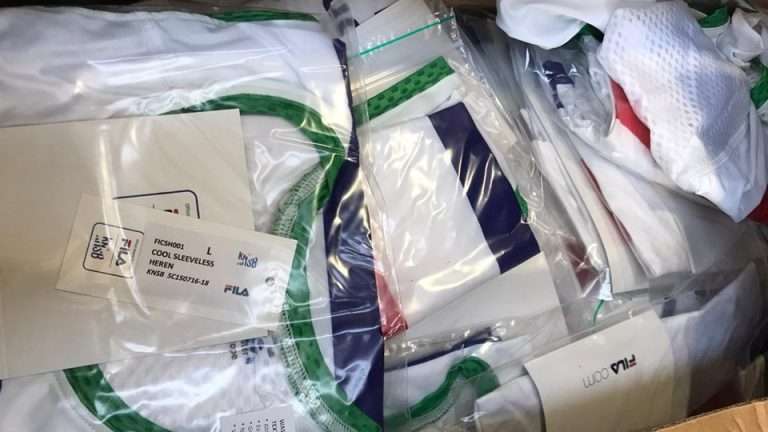 KNSB doneert sportshirts aan ziekenhuizen