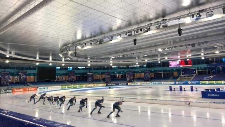 #Blijfthuis #Kijkschaatsen unieke reeks Thialf wedstrijden