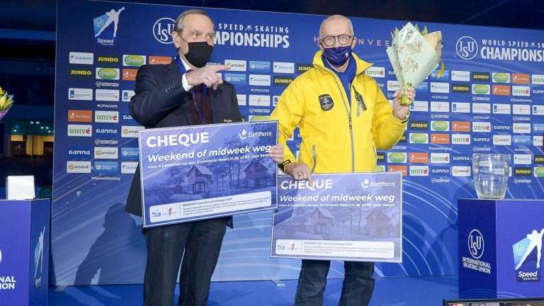 KNSB-onderscheidingen voor Harry Koch en Herman ter Meulen (OC Thialf)