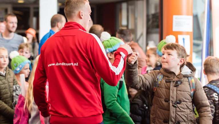 Dordrecht betrekt digitaal jong en oud bij WK Shorttrack