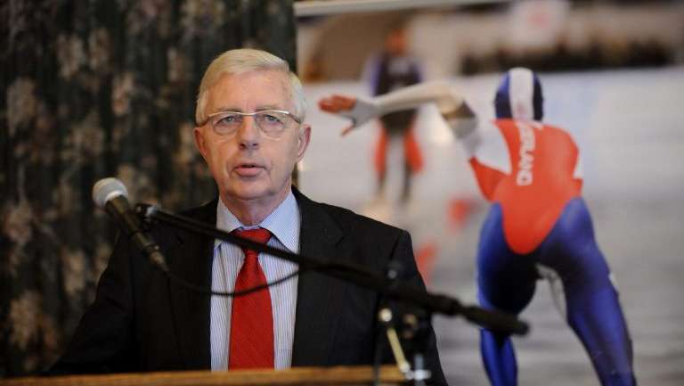 Oud-Studio Sport-presentator en voormalig KNSB-bestuurslid Heinze Bakker (79) overleden