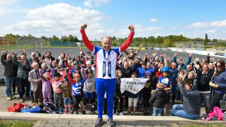 Ook in de schaats- en skeelerwereld regent het weer koninklijke onderscheidingen 