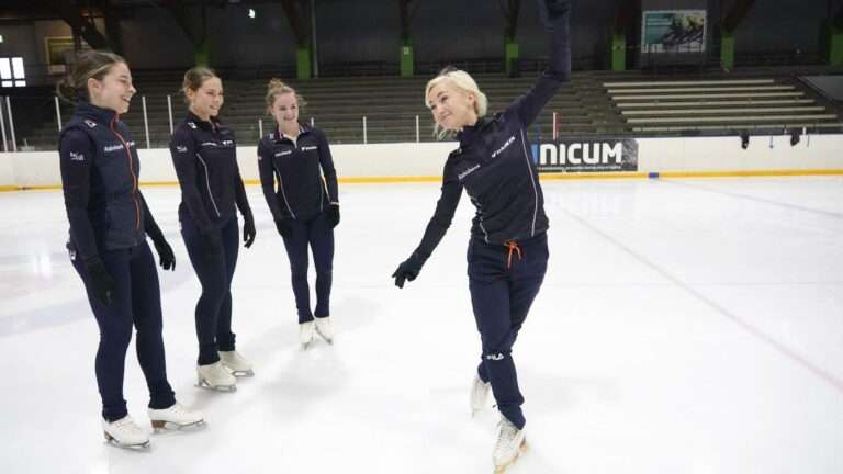 Nationale kunstrij-selectie van start onder leiding van bondscoach Aljona Savchenko