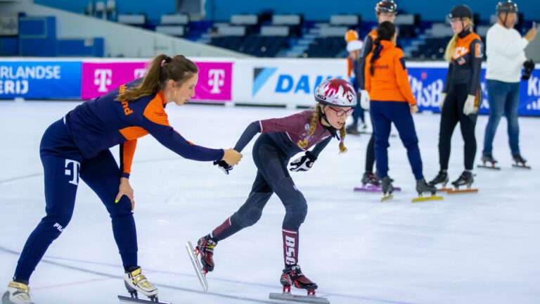 Win een shorttrackclinic met TeamNL!