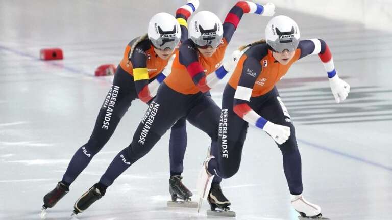 TeamNL langebaanschaatsen voor WK Afstanden