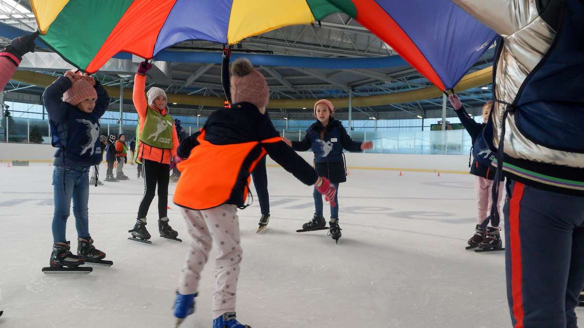 5850bbcd-ijsclub-tilburg-schoolschaatsen