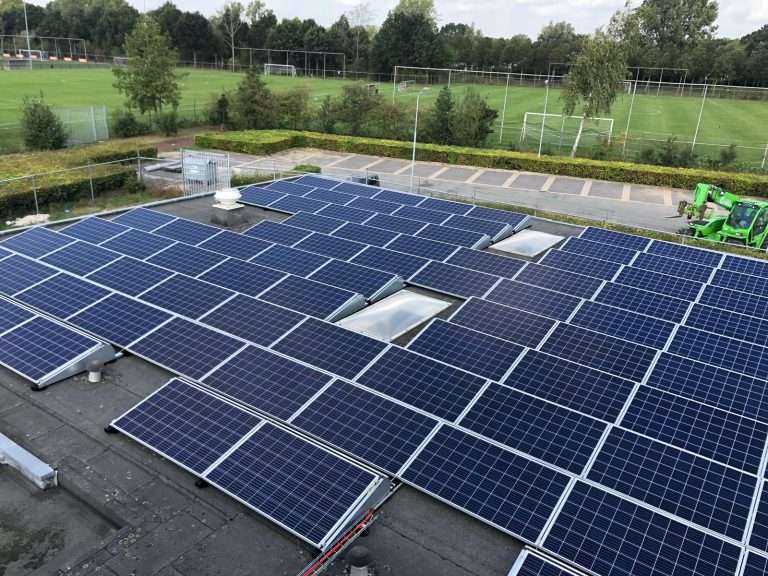 EIJV_zonnepanelen_dak