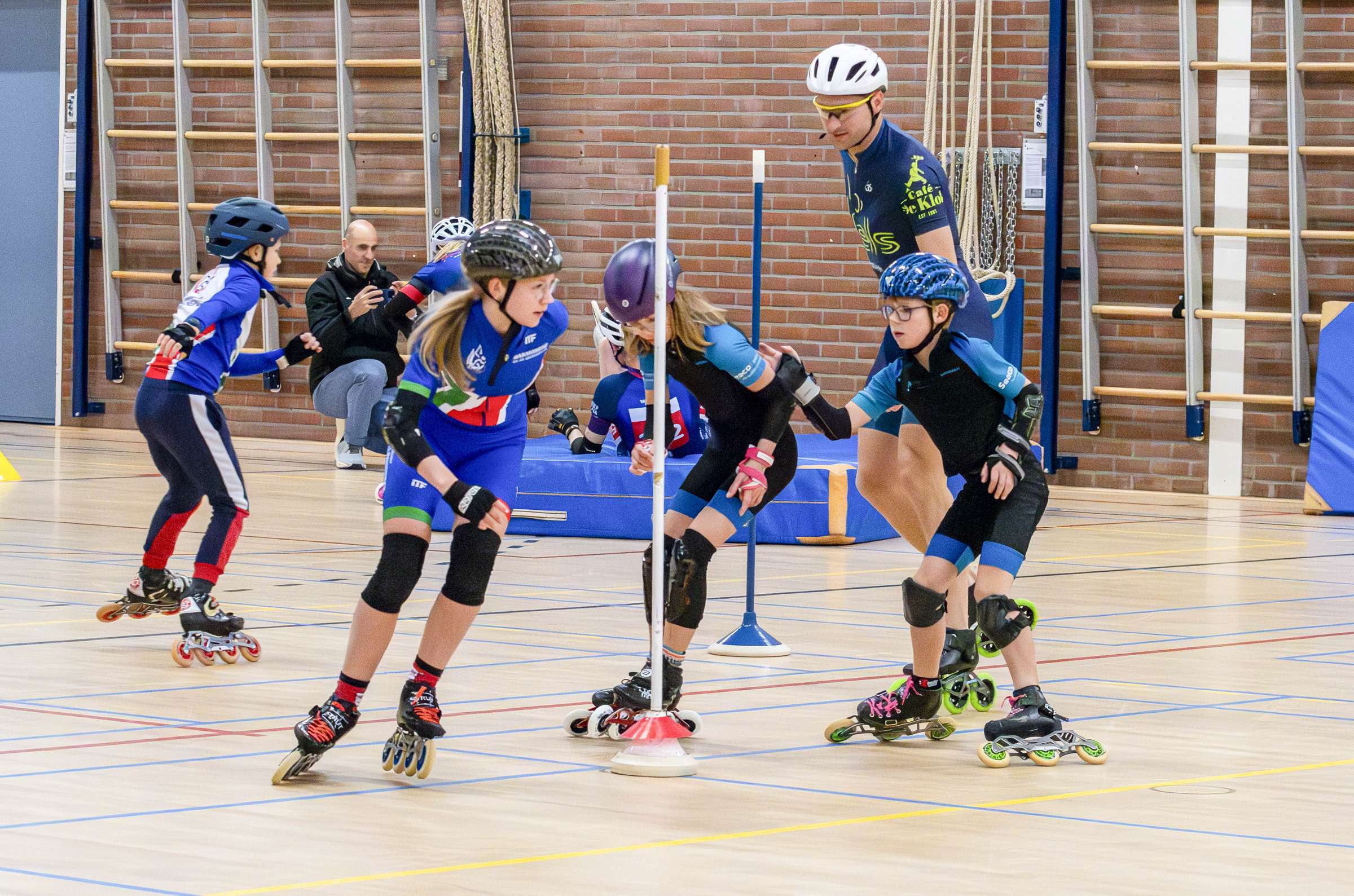 Indoor_2024_--28