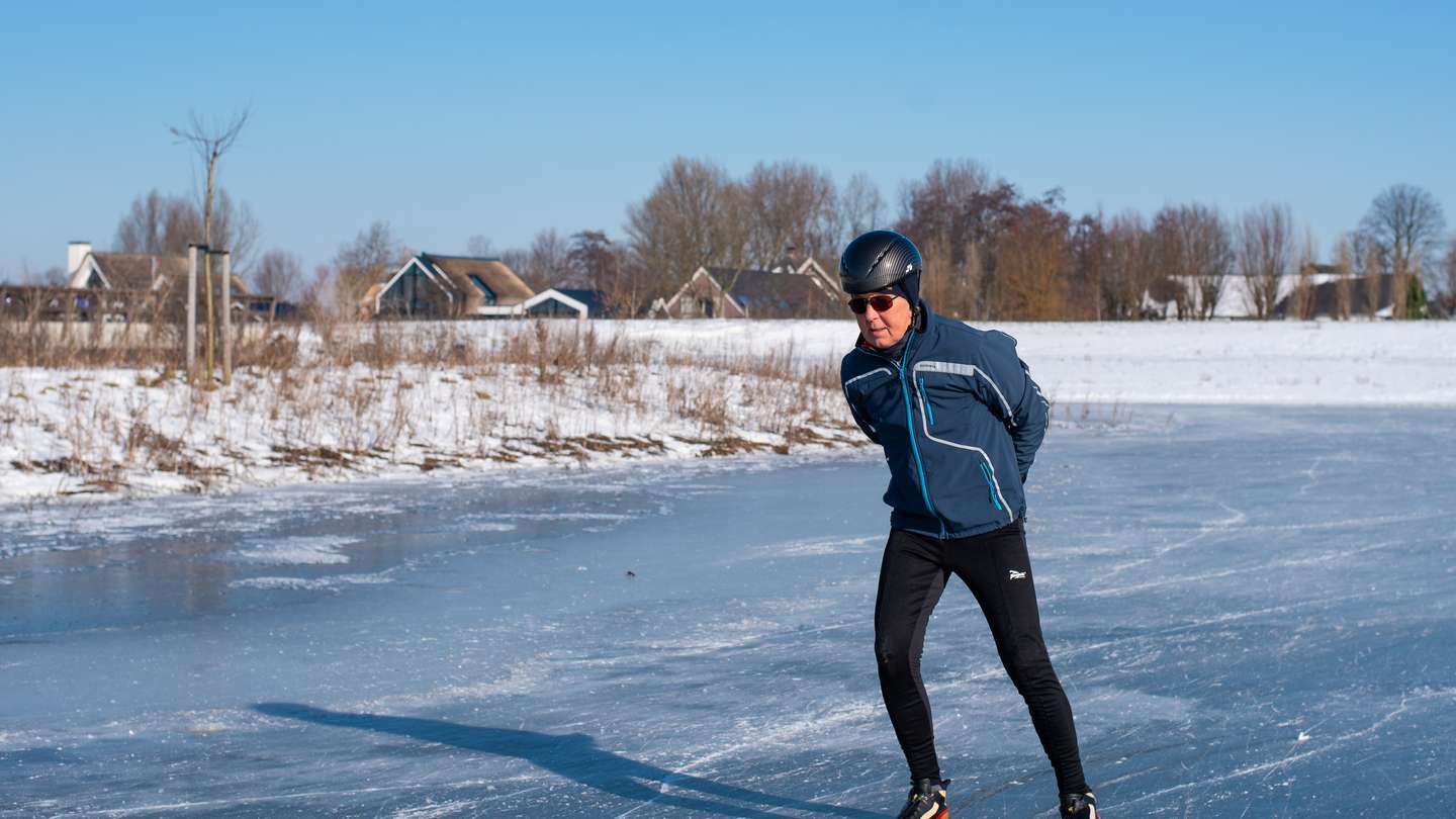 KeesNowee-schaatsend