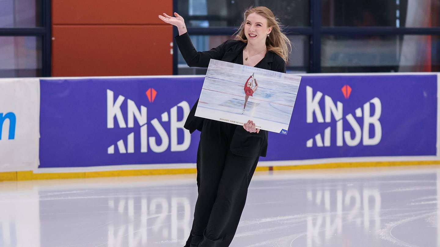 Lindsay_schaatst_iedereen_gedag_.0f97f045.fill-2040x1080