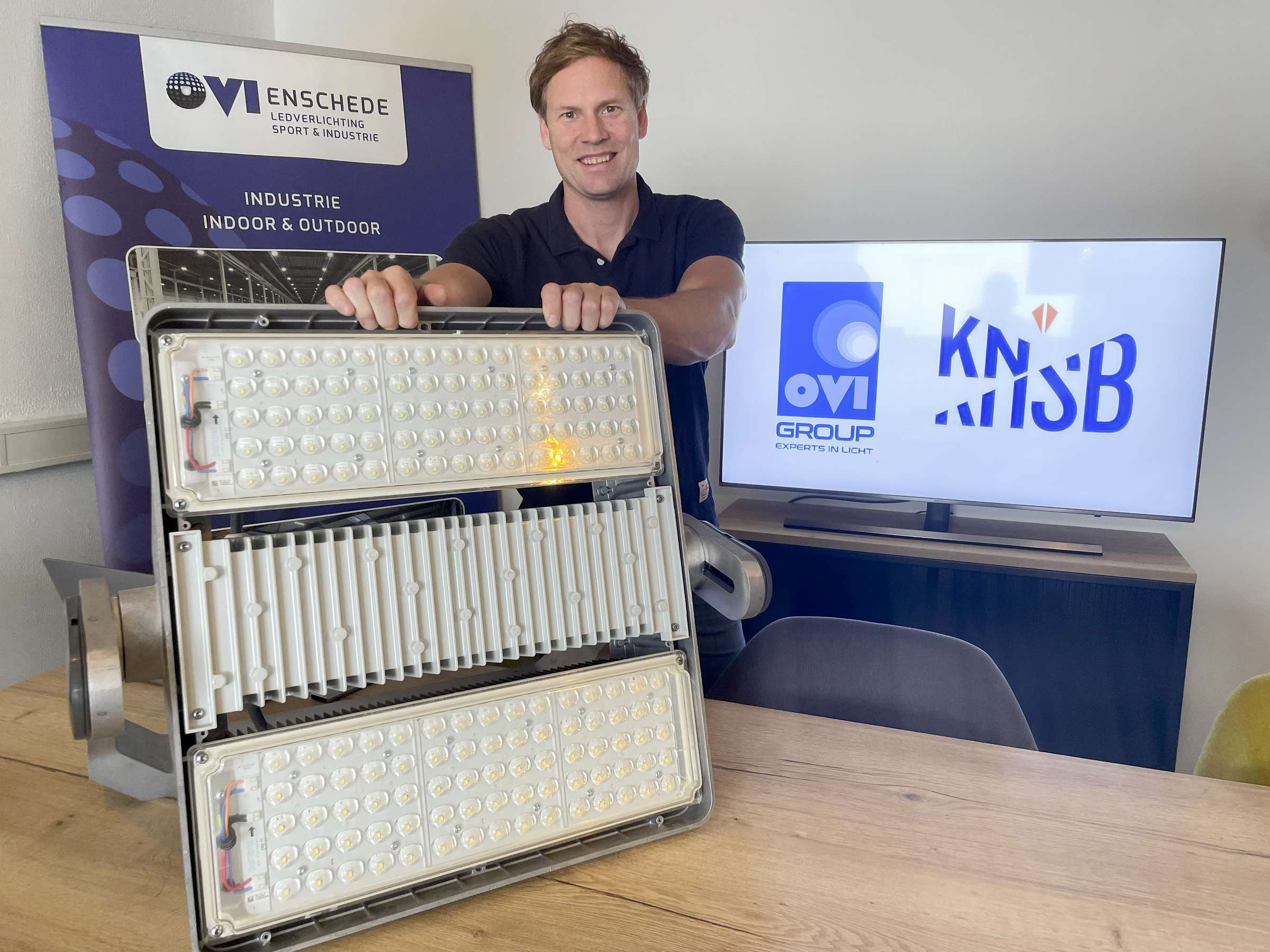 Hugo Westhof - OVI Group - met Thialf-lamp