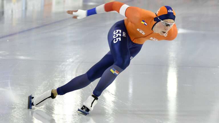 Tussenstand veiling schaatspakken voor Giro555: 11.610 euro
